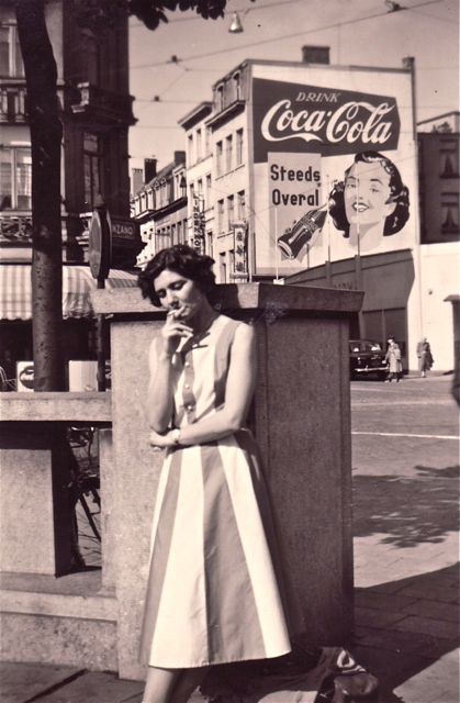 Of hadden ze nu afgesproken in de straat met de Pepsi-Cola reclame...